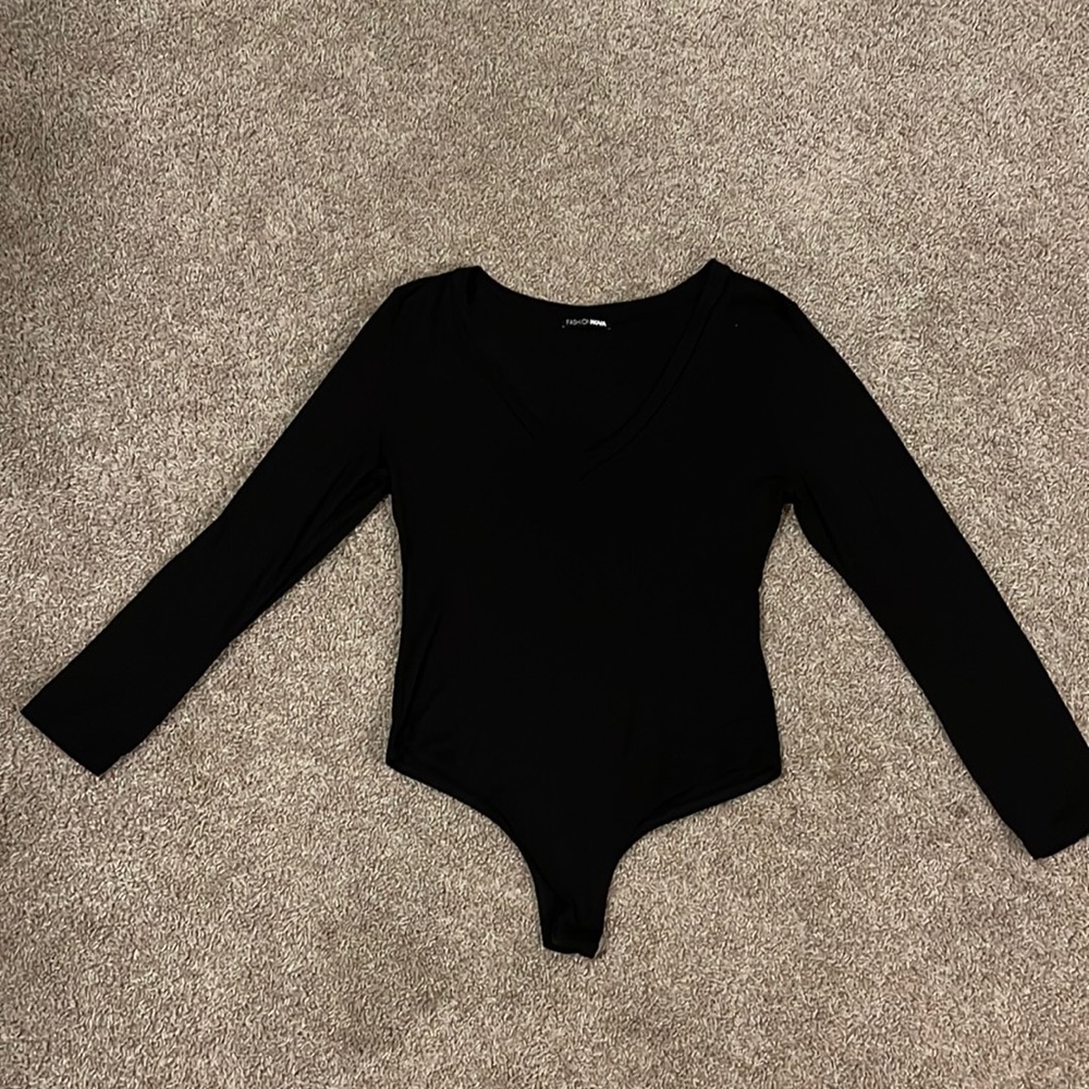 Black fashion nova bodysuit (used once)